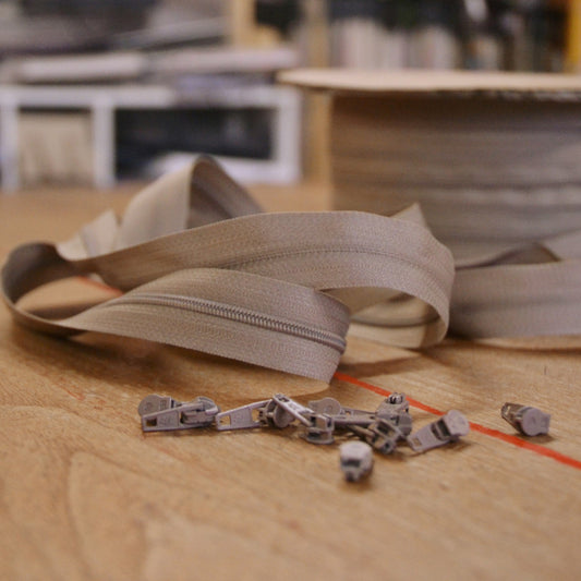 Continuous zip natural 4mm teeth on a roll