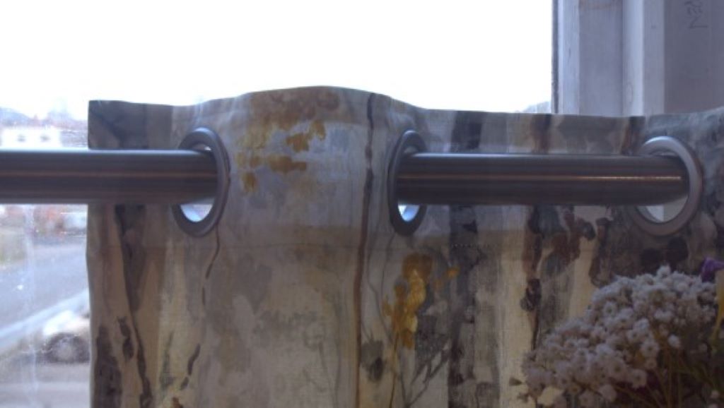 How to use Eyelet Header Tape